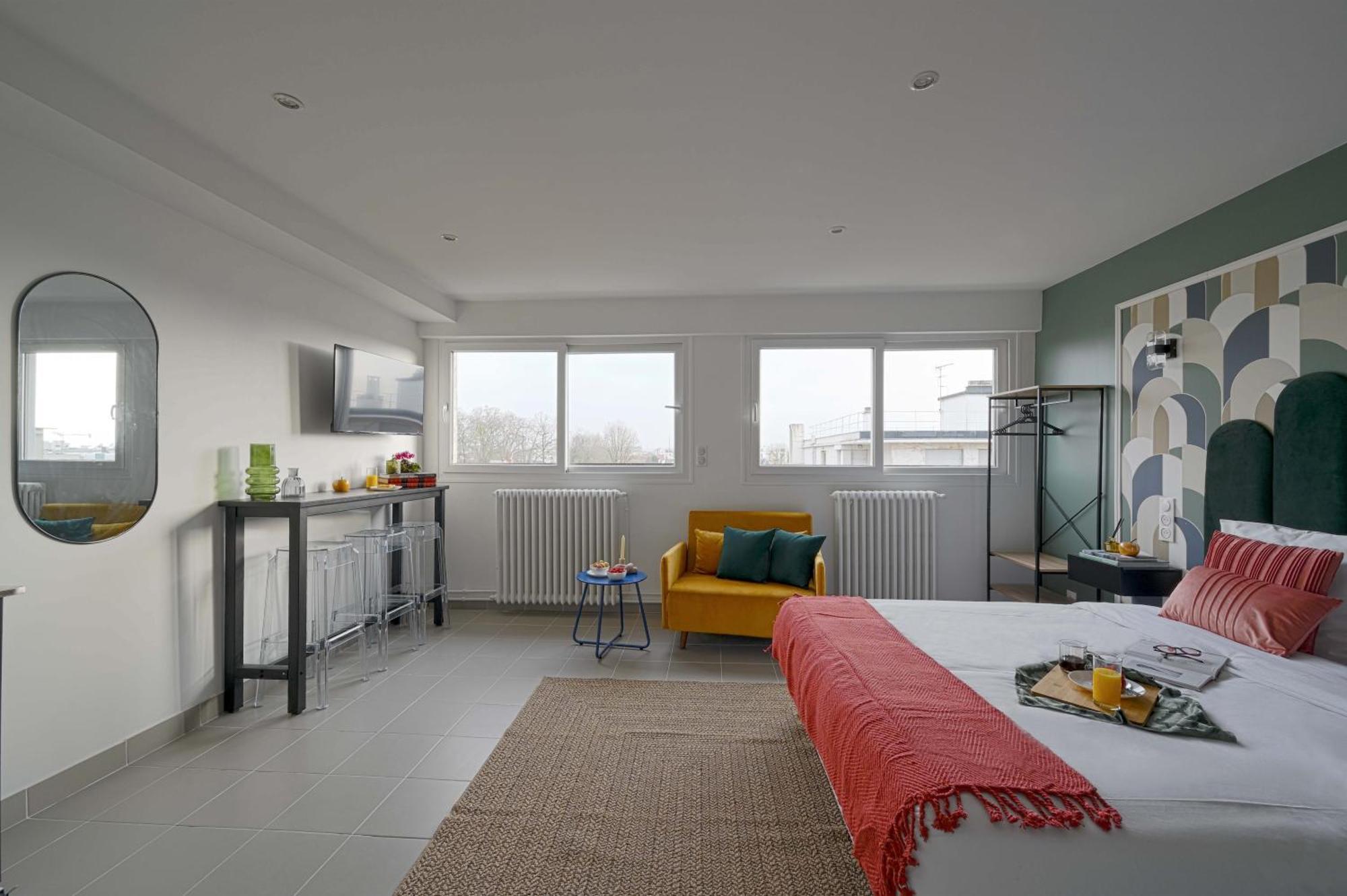 Modern Bright Apartment In Appart'Hotel Сен-Мор-де-Фоссе Экстерьер фото