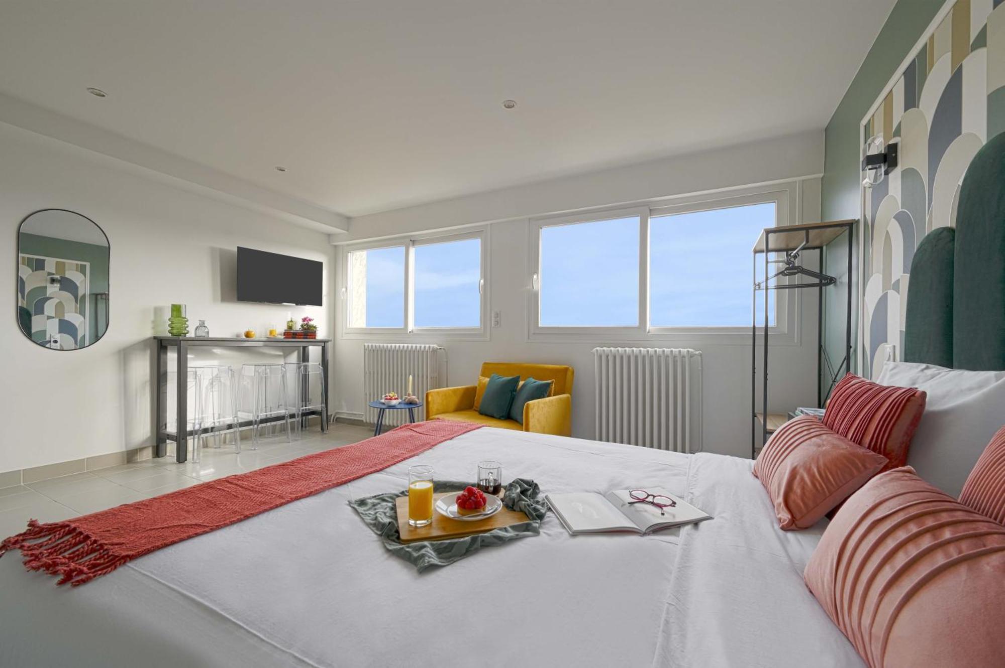 Modern Bright Apartment In Appart'Hotel Сен-Мор-де-Фоссе Экстерьер фото