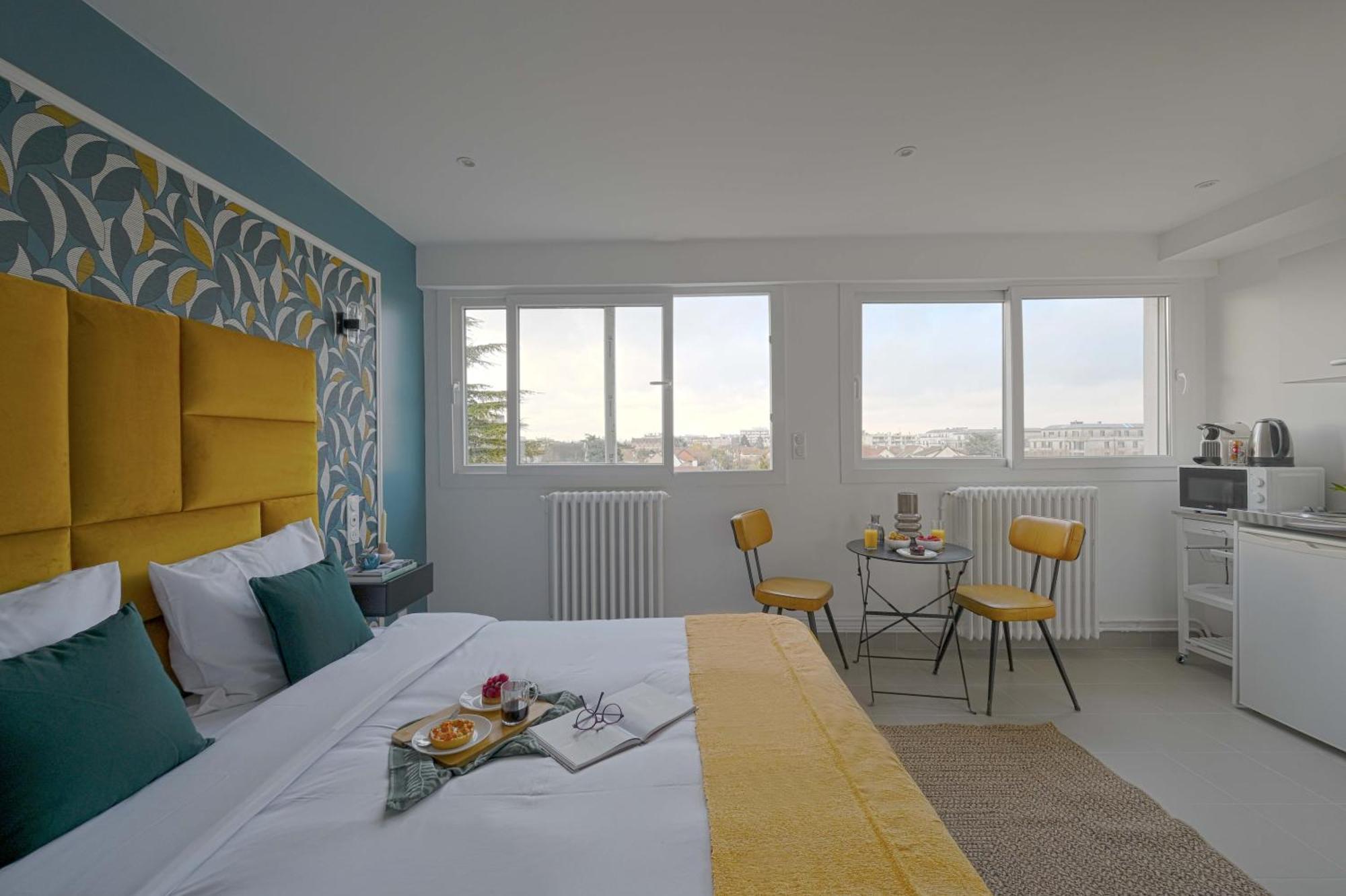 Modern Bright Apartment In Appart'Hotel Сен-Мор-де-Фоссе Экстерьер фото